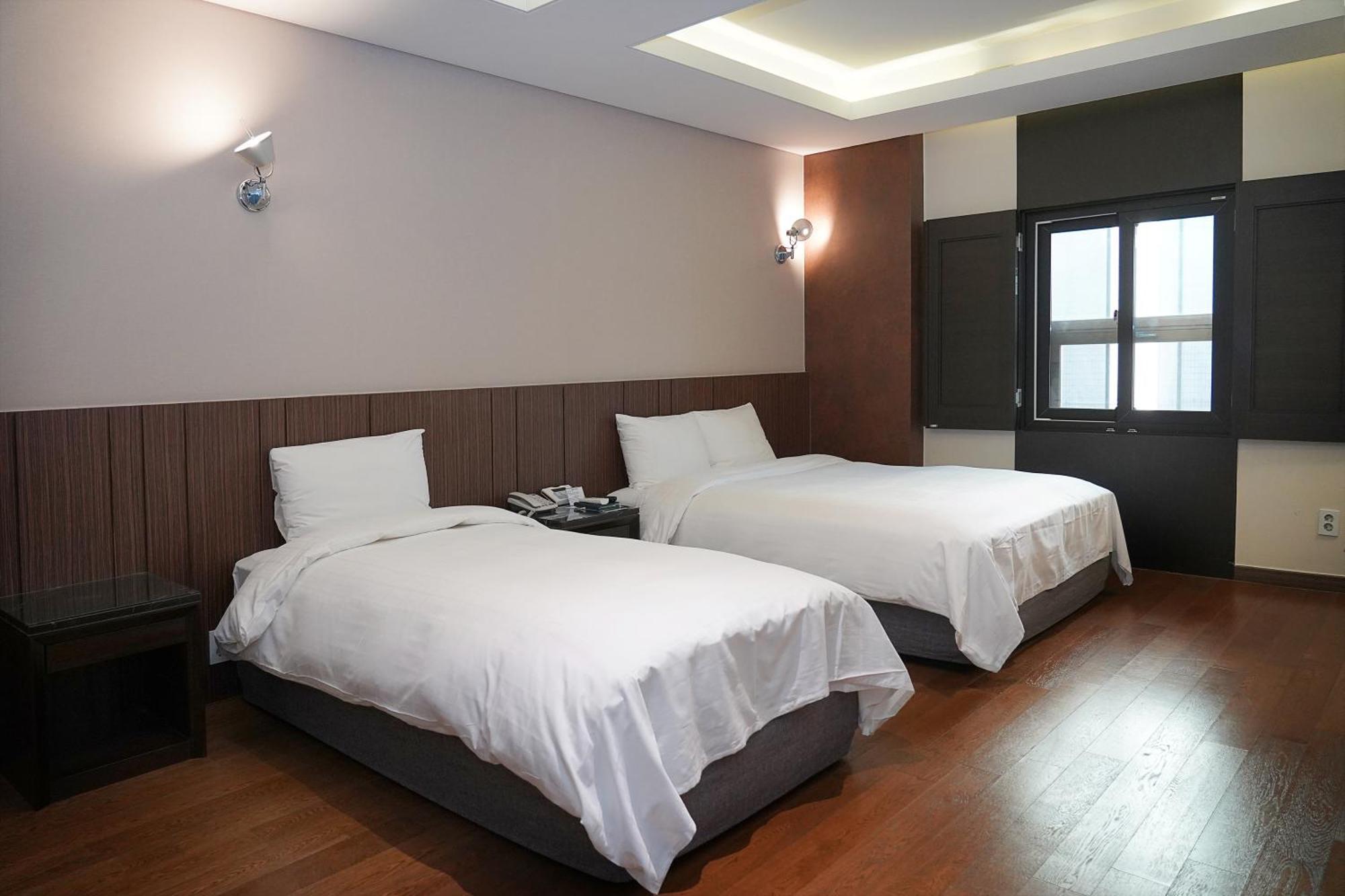 Karak Tourist Hotel Seoul Exterior foto